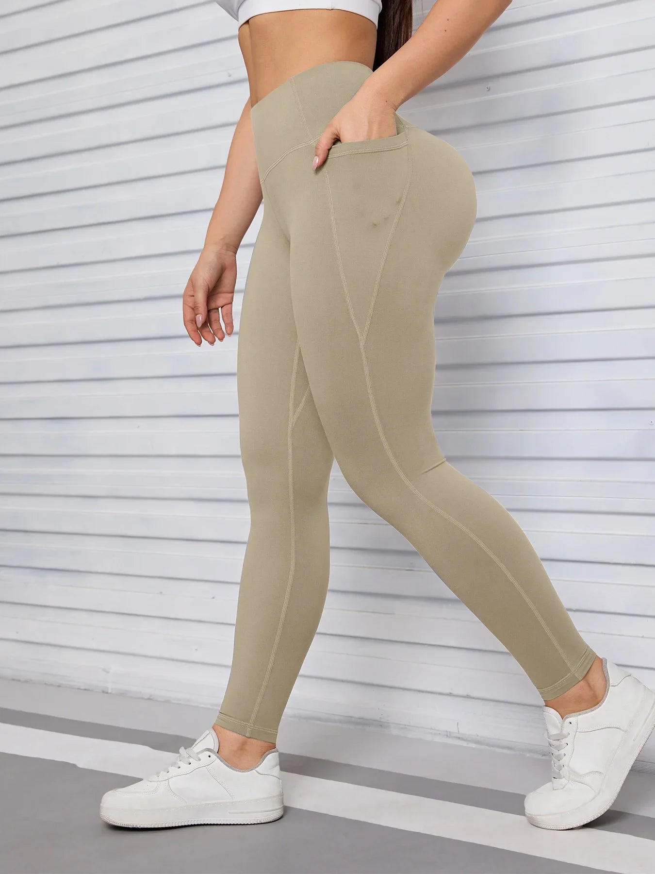 Khaki high-waist yoga leggings with side phone pockets – Murps