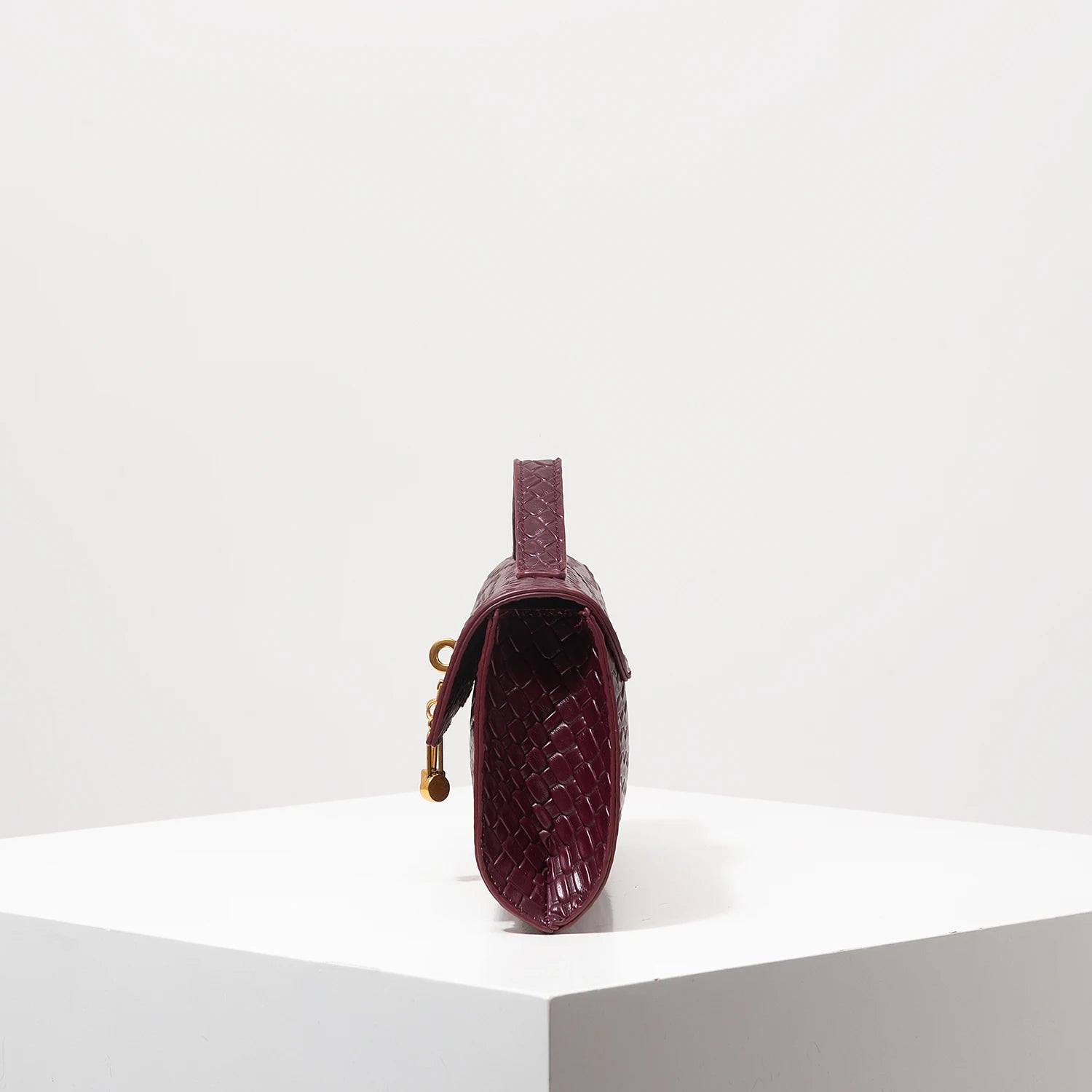 Murps Woven Baguette Top-Handle Clutch – Wine Red, Gold Turn-Lock