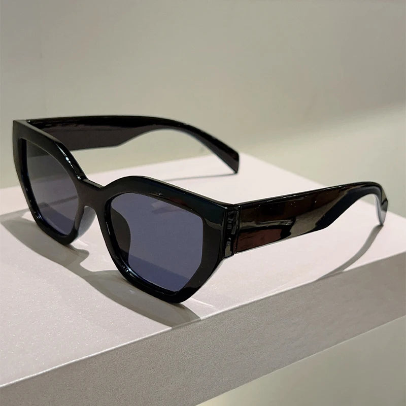 Oversized Cat-Eye Sunglasses for Women | UV400 Gradient Lenses & Glossy Frame