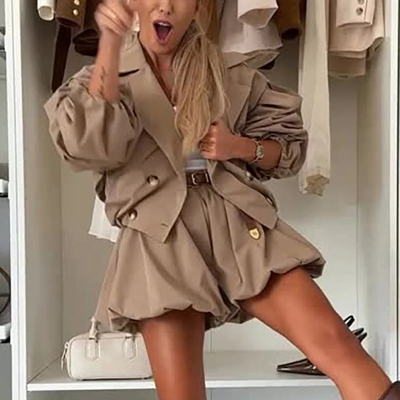 Oversized Blazer & Paperbag Shorts Set – Double-Breasted, Relaxed