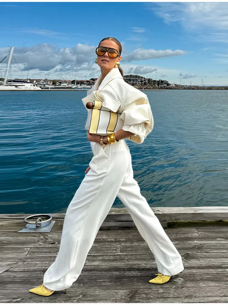 Cropped Wide-Lapel Jacket – Double-Breasted, Boxy Fit