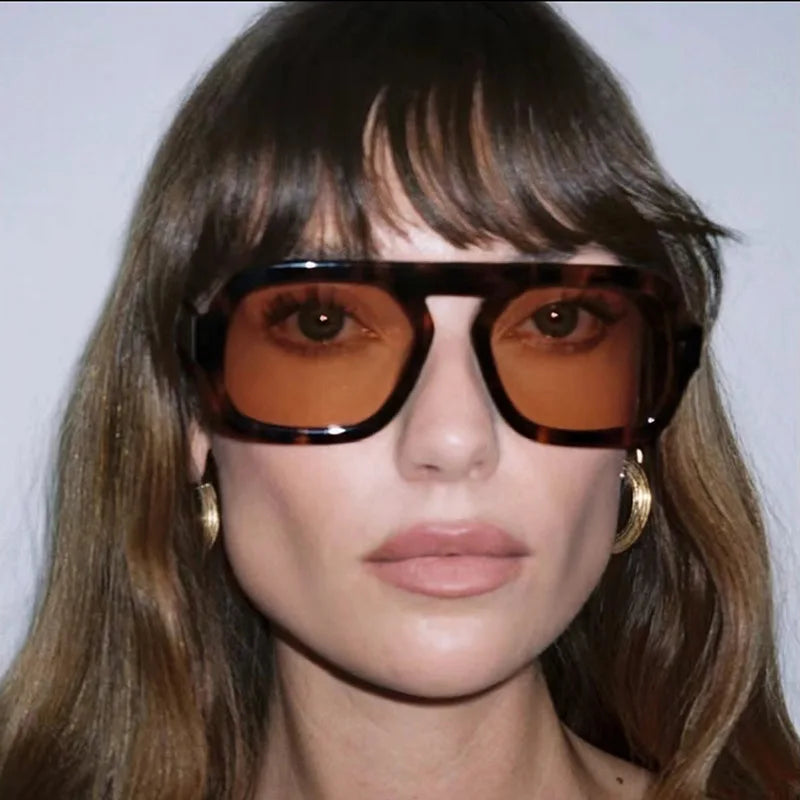 Murps AeroSquare retro pilot sunglasses in black frame with black gray lenses